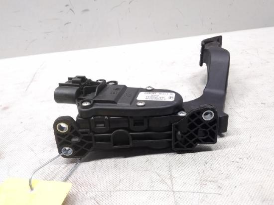 Ford Fusion JU2 Gaspedal 2S619F836AA 6PV00856700 HELLA BJ2004 Bild Ford Fusion JU2 Gaspedal 2S619F836AA 6PV00856700 HELLA BJ2004