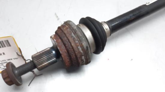 VW Tiguan 5N2 original Antriebswelle Gelenkwelle hinten rechts 1K0501204F BJ2014 Bild VW Tiguan 5N2 original Antriebswelle Gelenkwelle hinten rechts 1K0501204F BJ2014