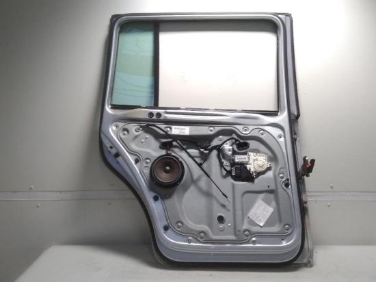 VW Touran 1T Bj.2009 original Tür hinten links Reflexsilbermet. LA7W Bild VW Touran 1T Bj.2009 original Tür hinten links Reflexsilbermet. LA7W