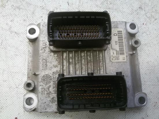 Alfa Romeo 147 491101 Steuergerät Motor Bosch 00551985560 Bj2005 Bild Alfa Romeo 147 491101 Steuergerät Motor Bosch 00551985560 Bj2005