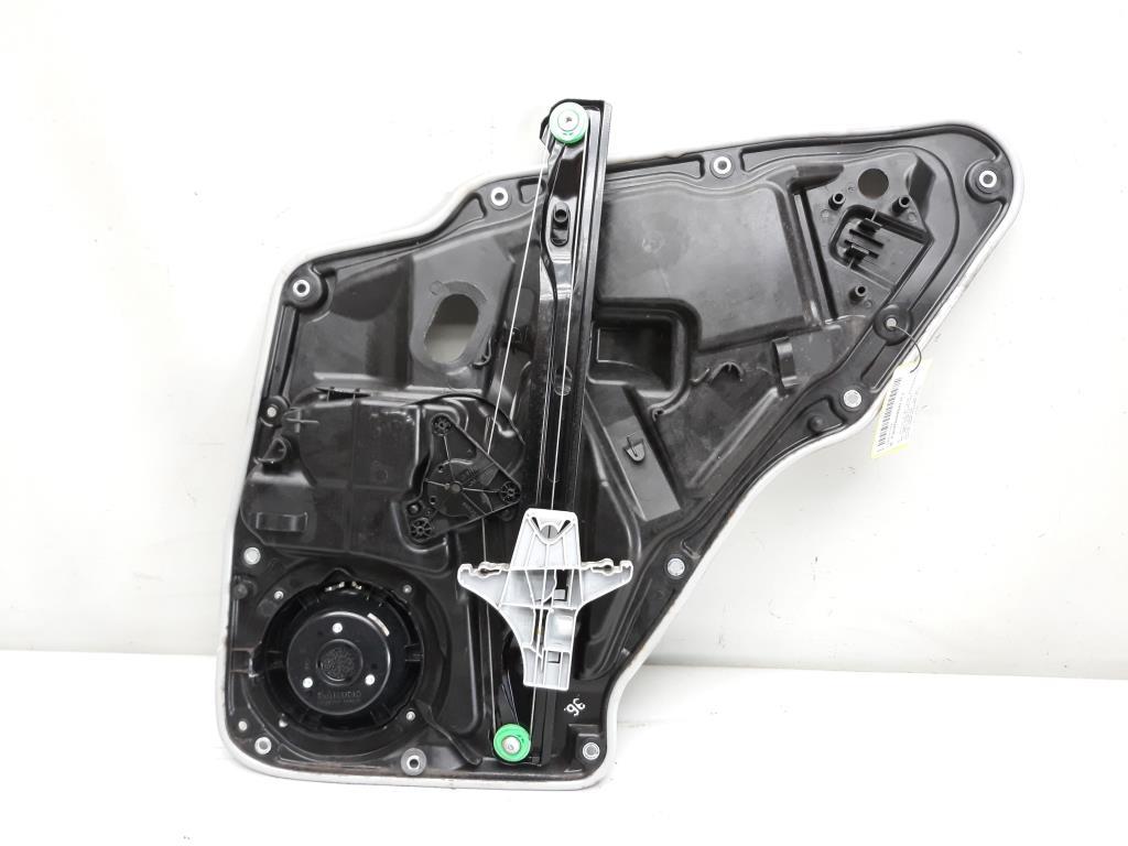 VW Tiguan 5N2 Bj2014 original Fensterheber hinten links Bild VW Tiguan 5N2 Bj2014 original Fensterheber hinten links 