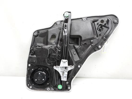 VW Tiguan 5N2 Bj2014 original Fensterheber hinten links Bild VW Tiguan 5N2 Bj2014 original Fensterheber hinten links 