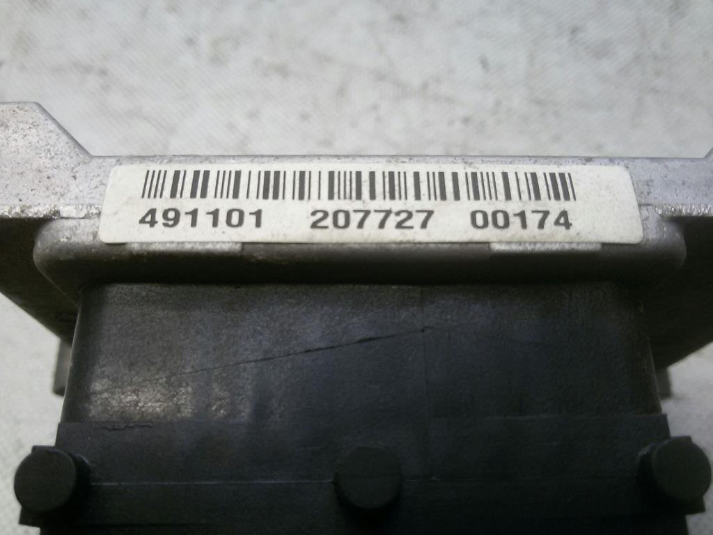 Alfa Romeo 147 491101 Steuergerät Motor Bosch 00551985560 Bj2005 Bild Alfa Romeo 147 491101 Steuergerät Motor Bosch 00551985560 Bj2005