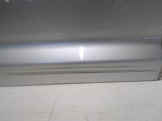 VW Touran 1T Bj.2009 original Tür hinten rechts Reflexsilbermet. LA7W Bild VW Touran 1T Bj.2009 original Tür hinten rechts Reflexsilbermet. LA7W