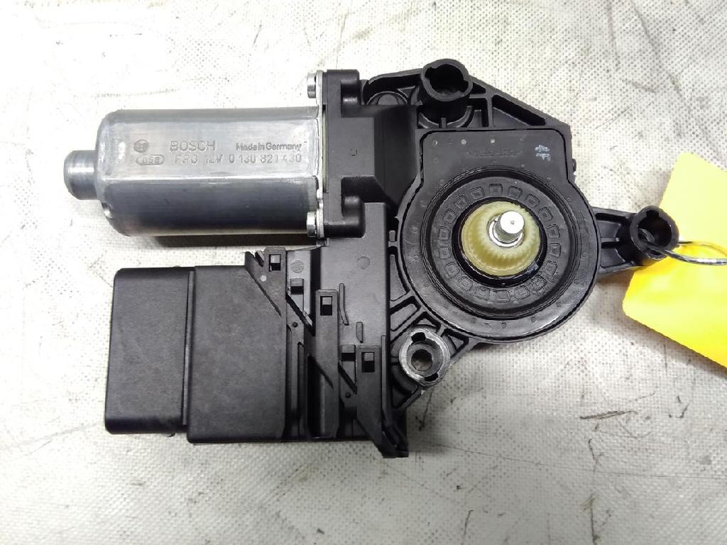 VW Golf 6 original Fensterhebermotor hinten links 5K0959703D BJ2011 Bild VW Golf 6 original Fensterhebermotor hinten links 5K0959703D BJ2011