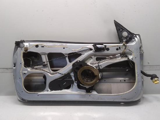 Peugeot 206CC Bj.2005 Tür links Fahrertür silber EZR aluminiumgraumet. Bild Peugeot 206CC Bj.2005 Tür links Fahrertür silber EZR aluminiumgraumet.