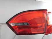 VW Jetta VI 162 original Rückleuchte Heckleuchte rechts innen BJ2012