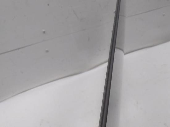 Tesla Model Y Türscheibe hinten rechts Doppelverglasung original abgedunkelt Bild Tesla Model Y Türscheibe hinten rechts Doppelverglasung original abgedunkelt