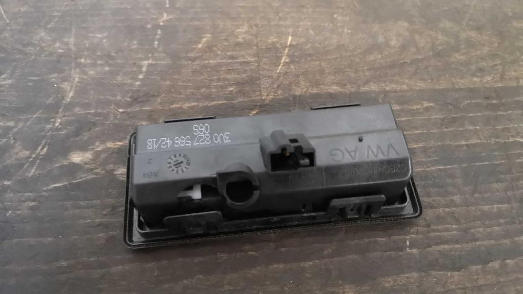 Taster Öffner Heckklappe Skoda Octavia III 5E 3V0827566 2.0TDi 110kW DFFA 299878