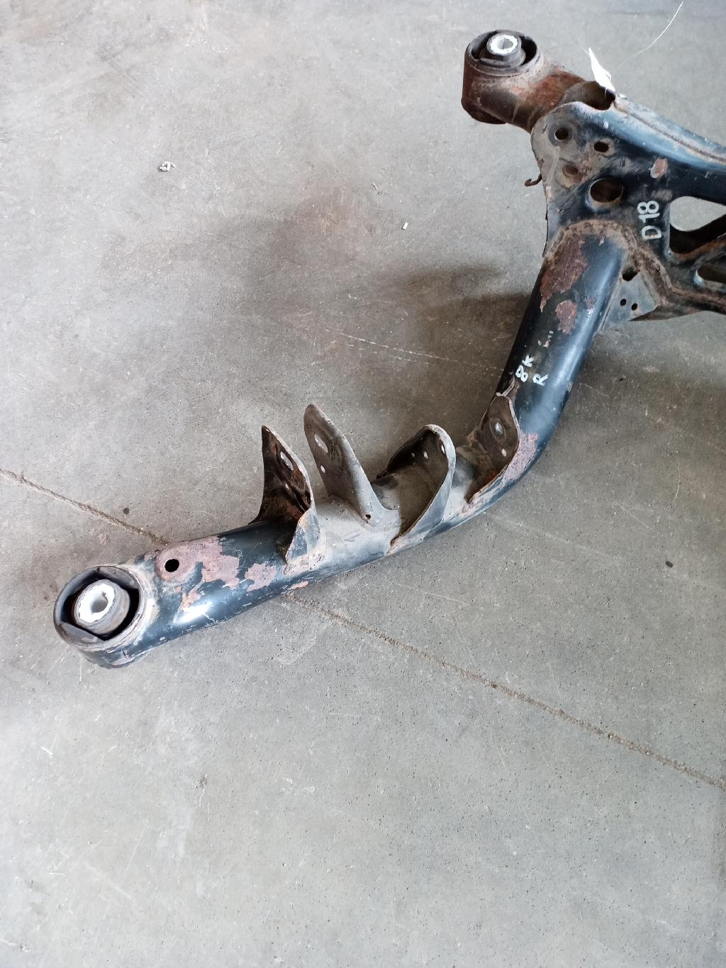 Hinterachse komplett Audi A4 8K B8 nur der Träger 8K0505235AA 303749