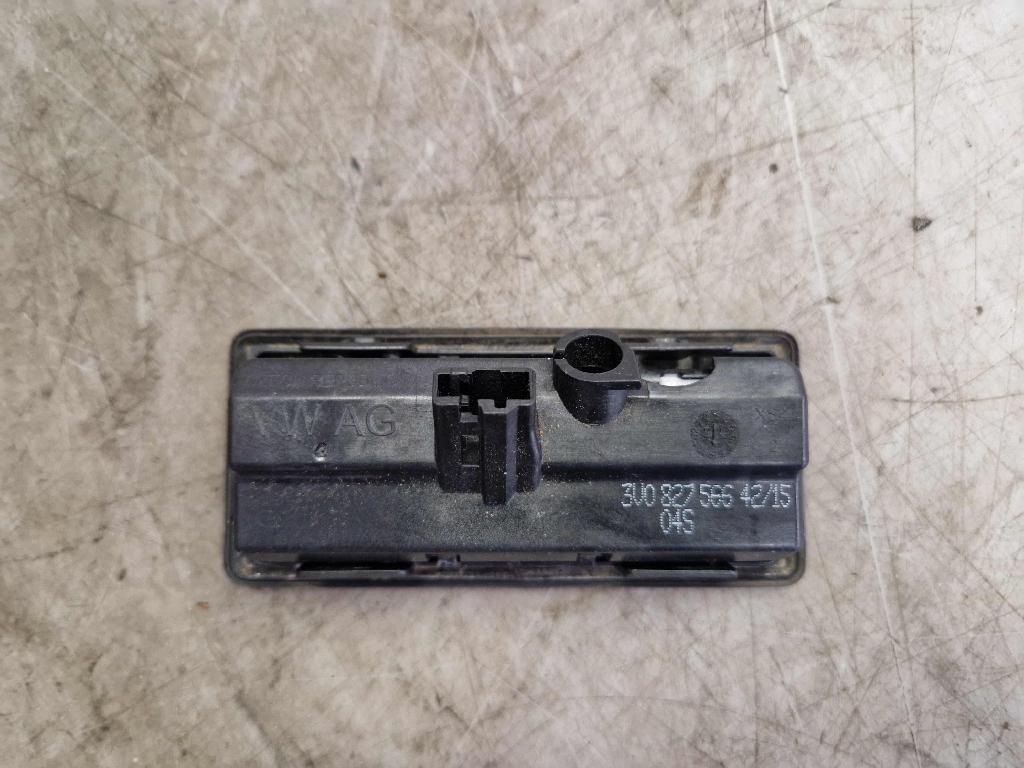 Taster Öffner Heckklappe VW Touran II 5T 3V0827566 1.6TDI 81kW CRKB 327555