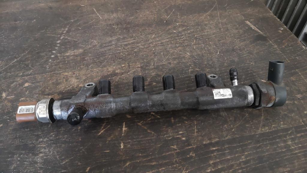 Rail VW Sharan II 7N Sensor 03L906054 2.0DTi 103kW CFFB 302333 Bild Rail VW Sharan II 7N Sensor 03L906054 2.0DTi 103kW CFFB 302333