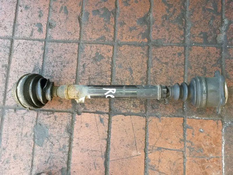 Antriebswelle rechts vorn Gelenkwelle rechts vorne AUDI A6 AVANT (4B, C5) 2.5 TDI QUATTRO 132 KW Bild Antriebswelle rechts vorn Gelenkwelle rechts vorne AUDI A6 AVANT (4B, C5) 2.5 TDI QUATTRO 132 KW