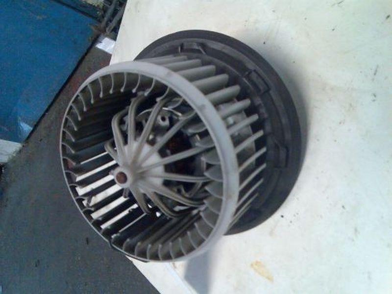 Innenraumgebläse Heizungsgebläsemotor ALFA ROMEO 145 (930) 1.6 I.E. 16V T.S. 88 KW Bild Innenraumgebläse Heizungsgebläsemotor ALFA ROMEO 145 (930) 1.6 I.E. 16V T.S. 88 KW