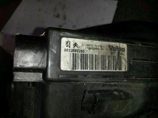 Hauptscheinwerfer rechts Halterung unten gebrochen PEUGEOT 206 SCHRÄGHECK (2A/C) 1.9 D 51 KW 9632689280 Bild Hauptscheinwerfer rechts Halterung unten gebrochen PEUGEOT 206 SCHRÄGHECK (2A/C) 1.9 D 51 KW 9632689280