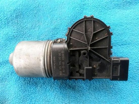 Wischermotor vorne DACIA SANDERO 1.4 MPI LPG 53 KW 0390241544 Bild Wischermotor vorne DACIA SANDERO 1.4 MPI LPG 53 KW 0390241544