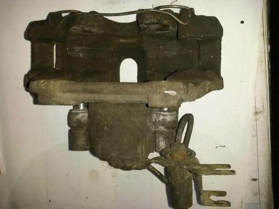 Bremssattel rechts vorn VW PASSAT VARIANT (3B6) 1.9 TDI HIGLINE 96 KW Bild Bremssattel rechts vorn VW PASSAT VARIANT (3B6) 1.9 TDI HIGLINE 96 KW