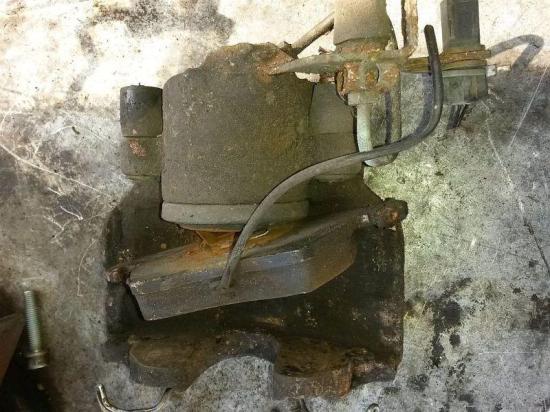 Bremssattel links vorn AUDI A6 AVANT (4B, C5) 2.5 TDI QUATTRO 132 KW Bild Bremssattel links vorn AUDI A6 AVANT (4B, C5) 2.5 TDI QUATTRO 132 KW