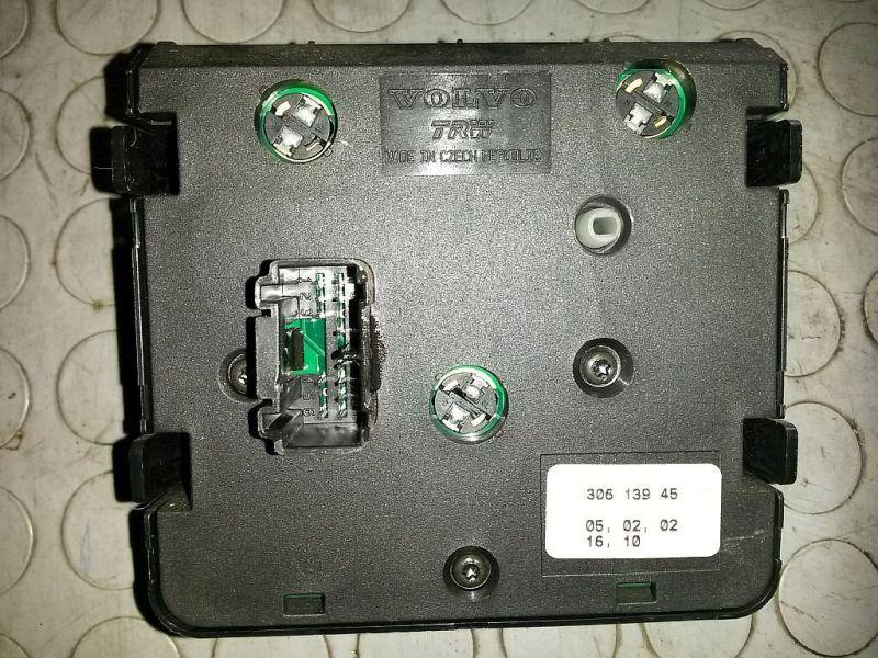 Schalter Licht geprüftes Ersatzteil VOLVO V40 KOMBI (VW) 1.9 DI 85 KW 30613848 Bild Schalter Licht geprüftes Ersatzteil VOLVO V40 KOMBI (VW) 1.9 DI 85 KW 30613848