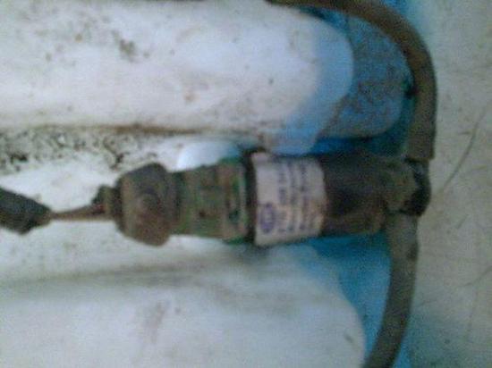 Scheibenwaschanlagenpumpe Pumpe Scheibenwaschanlage PEUGEOT 306 BREAK (7E, N3, N5) 1.9 TD 66 KW Bild Scheibenwaschanlagenpumpe Pumpe Scheibenwaschanlage PEUGEOT 306 BREAK (7E, N3, N5) 1.9 TD 66 KW