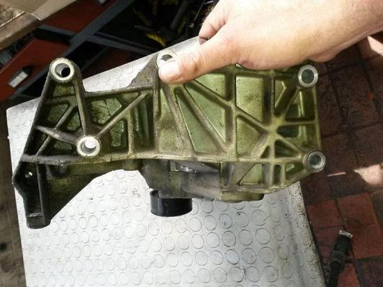 Servopumpe Halterung Servopumpe RENAULT SCÉNIC I (JA0/1_) 1.9 DCI 75 KW Bild Servopumpe Halterung Servopumpe RENAULT SCÉNIC I (JA0/1_) 1.9 DCI 75 KW