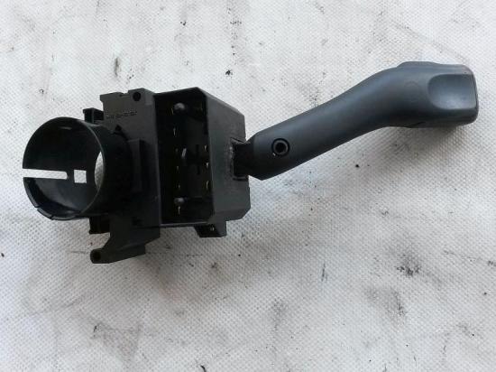 Blinkerschalter VW BORA (1J2) 1.9 TDI 66 KW 8L0953513G Bild Blinkerschalter VW BORA (1J2) 1.9 TDI 66 KW 8L0953513G