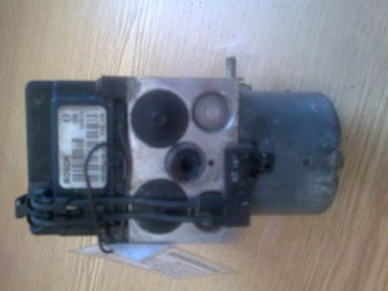 Bremsaggregat ABS ALFA ROMEO 145 (930) 1.6 I.E. 16V T.S. 88 KW 0265216686 Bild Bremsaggregat ABS ALFA ROMEO 145 (930) 1.6 I.E. 16V T.S. 88 KW 0265216686