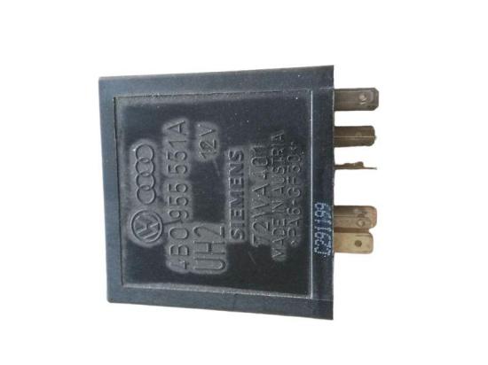 Steuergerät Wischer Intervall VW GOLF IV (1J1) 1.6 74 KW 4B0955551A Bild Steuergerät Wischer Intervall VW GOLF IV (1J1) 1.6 74 KW 4B0955551A