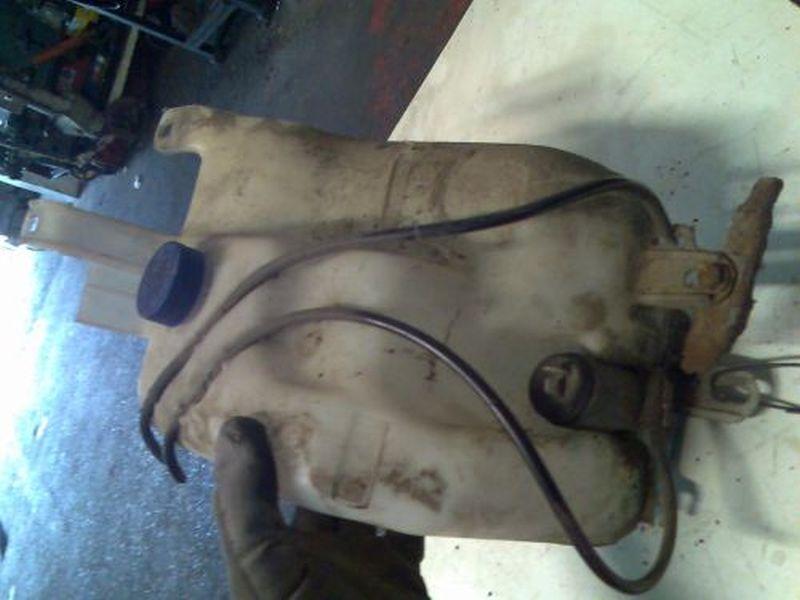 Scheibenwaschanlagenpumpe ALFA ROMEO 145 (930) 1.6 I.E. 16V T.S. 88 KW Bild Scheibenwaschanlagenpumpe ALFA ROMEO 145 (930) 1.6 I.E. 16V T.S. 88 KW