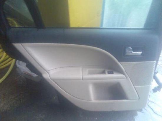 Türverkleidung links hinten EFH 5-Türer FORD MONDEO III (B5Y) 2.0 TDCI 96 KW Bild Türverkleidung links hinten EFH 5-Türer FORD MONDEO III (B5Y) 2.0 TDCI 96 KW