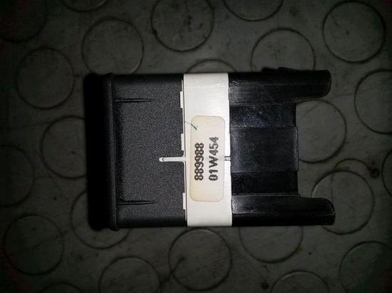 Bordcomputer Schalter für Bordcomputer VOLVO V40 KOMBI (VW) 1.9 DI 85 KW 889988 Bild Bordcomputer Schalter für Bordcomputer VOLVO V40 KOMBI (VW) 1.9 DI 85 KW 889988