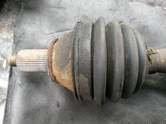 Antriebswelle rechts vorn Gelenkwelle rechts vorne SKODA FABIA (6Y2) 1.4 16V 55 KW 6Q0407272BD Bild Antriebswelle rechts vorn Gelenkwelle rechts vorne SKODA FABIA (6Y2) 1.4 16V 55 KW 6Q0407272BD