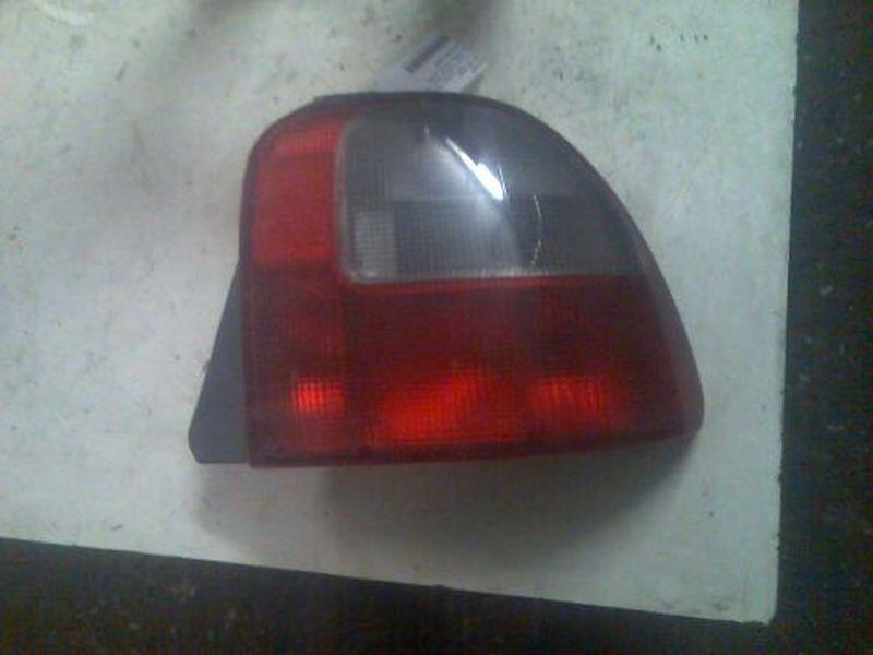 Rückleuchte rechts Schlußleuchte rechts ROVER 400 (RT) 420 DI 77 KW Bild Rückleuchte rechts Schlußleuchte rechts ROVER 400 (RT) 420 DI 77 KW