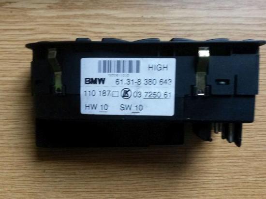 Schalter Fensterheber BMW 5 (E39) 520 I 125 KW 03725061 Bild Schalter Fensterheber BMW 5 (E39) 520 I 125 KW 03725061