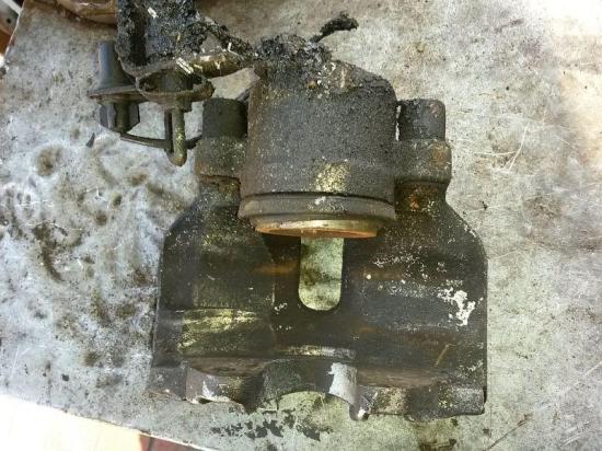 Bremssattel rechts vorn AUDI A6 AVANT (4B, C5) 2.5 TDI QUATTRO 132 KW Bild Bremssattel rechts vorn AUDI A6 AVANT (4B, C5) 2.5 TDI QUATTRO 132 KW