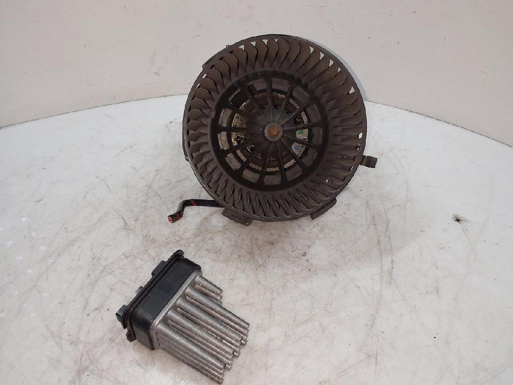 Opel Zafira B Bj 2006 Gebläsemotor mit Widerstand D8087