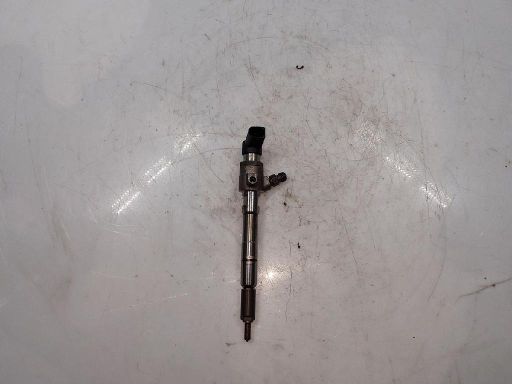 Skoda Fabia 5J BJ. 2010 Einspritzdüse 1,6/55KW TDI 03L130277S