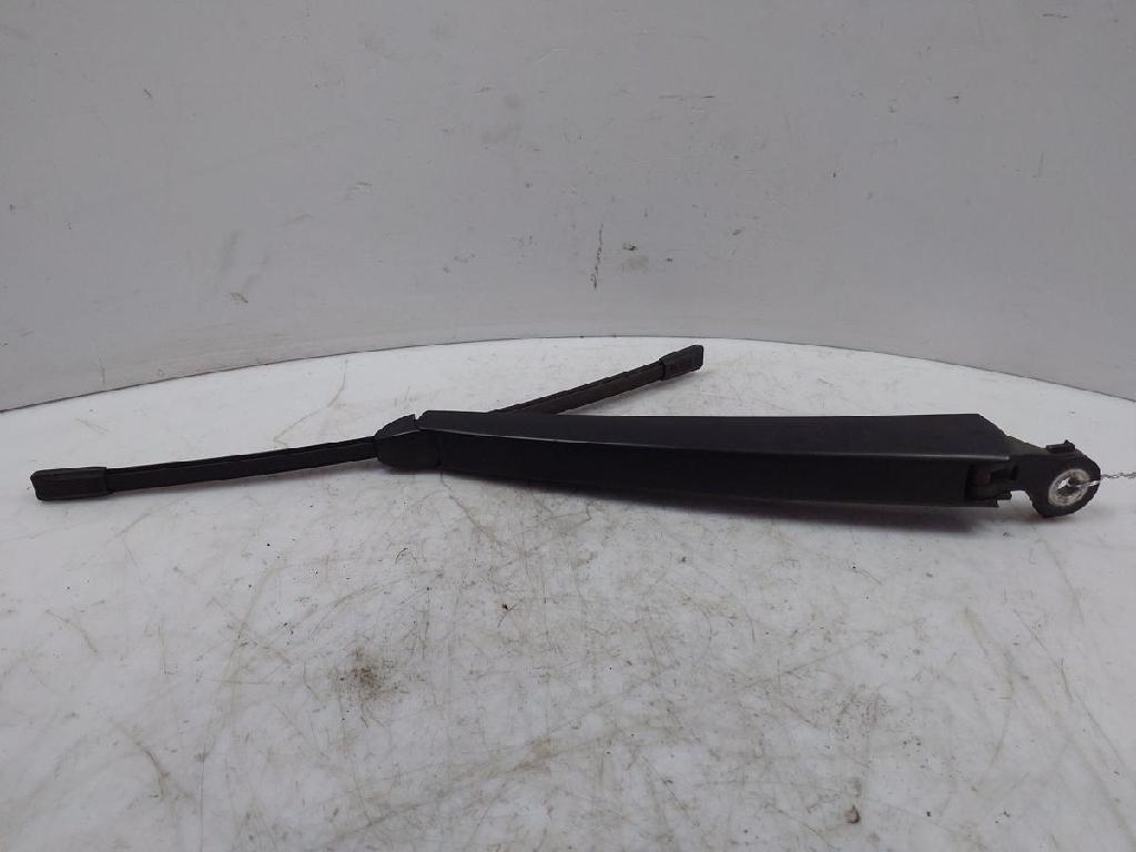 VW Passat 3C B7 BJ.2012 Wischerarm hinten 6Q6955707B