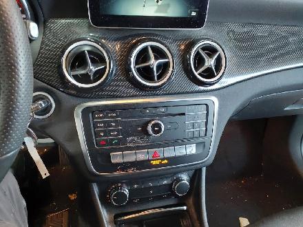 MERCEDES GLA 180 Luftdüse Mitte 3014258800ab 12.13