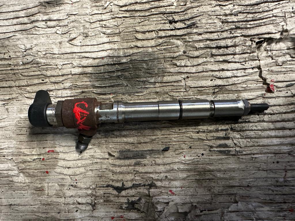 Injektor Einspritzdüse für Audi VW A1 A3 Golf 1,6 TDI CAYC 03L130277S
