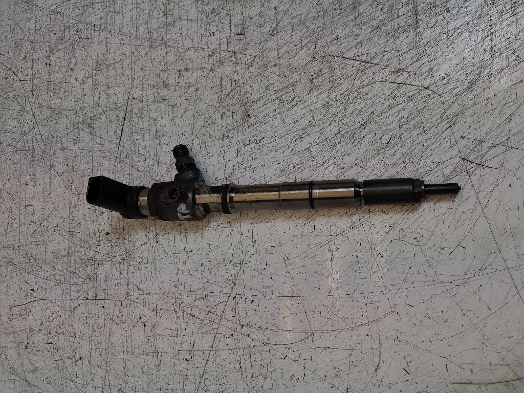 Injektor Einspritzdüse für VW Golf 1,6 TDI CAY CAYC 03L130277B