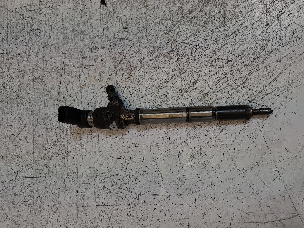 Injektor Einspritzdüse für VW Golf 1,6 TDI CAY CAYC 03L130277B