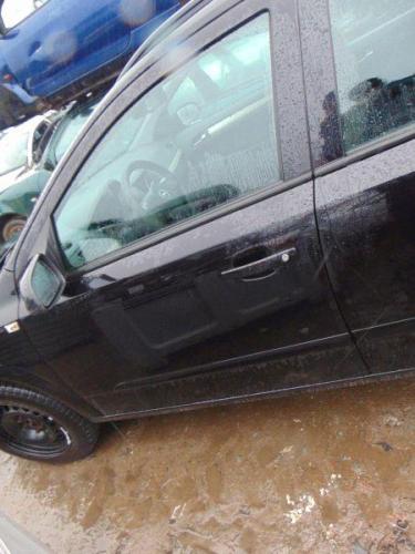 Tür links vorn Z-20R OPEL ASTRA H CARAVAN 1.9 CDTI 74 KW Bild Tür links vorn Z-20R OPEL ASTRA H CARAVAN 1.9 CDTI 74 KW