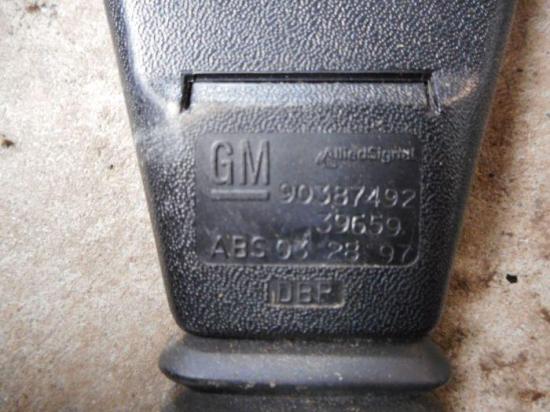 Gurtschloss Gurtstraffer vorne rechts 4503 OPEL CORSA B (73_, 78_, 79_) 1.0I 12V 40 KW 90387492 Bild Gurtschloss Gurtstraffer vorne rechts 4503 OPEL CORSA B (73_, 78_, 79_) 1.0I 12V 40 KW 90387492