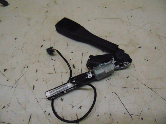 Gurtstraffer rechts vorn OPEL CORSA D 1.2 59 KW 13225285 Bild Gurtstraffer rechts vorn OPEL CORSA D 1.2 59 KW 13225285