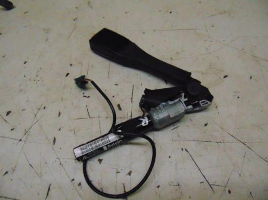 Gurtstraffer rechts vorn OPEL CORSA D 1.2 59 KW 13225285 Bild Gurtstraffer rechts vorn OPEL CORSA D 1.2 59 KW 13225285