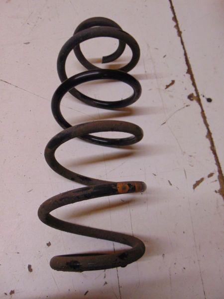 Feder links hinten SUZUKI SPLASH 1,2 63 KW Bild Feder links hinten SUZUKI SPLASH 1,2 63 KW