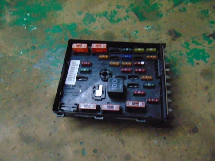 Sicherungskasten VW PASSAT VARIANT (3C5) 2.0 TDI 103 KW 3C0937125 Bild Sicherungskasten VW PASSAT VARIANT (3C5) 2.0 TDI 103 KW 3C0937125