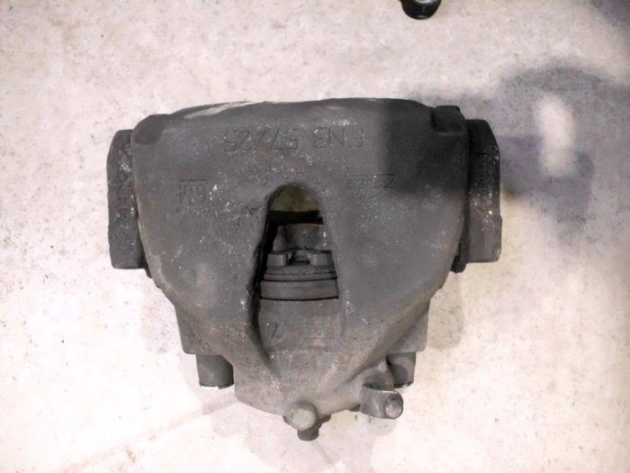 Bremssattel links vorn OPEL MERIVA 1,6 77 KW