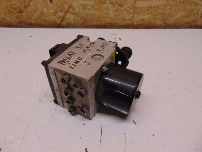 ABS-Regler ABS-Block 3C0614095 VW PASSAT (3C2) 2.0 TDI 103 KW 3C0614095 Bild ABS-Regler ABS-Block 3C0614095 VW PASSAT (3C2) 2.0 TDI 103 KW 3C0614095